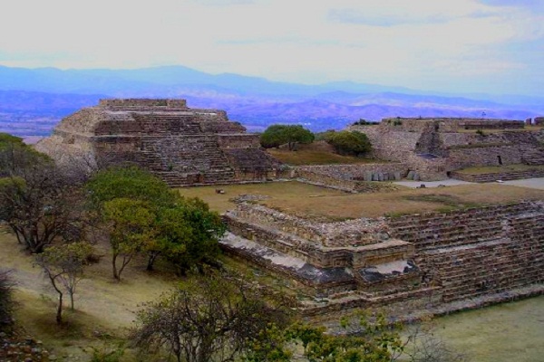 Arquitectura Zapoteca: Características Y Ejemplos De Construcciones