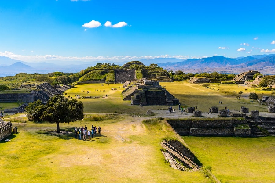 Arquitectura Zapoteca: Características Y Ejemplos De Construcciones